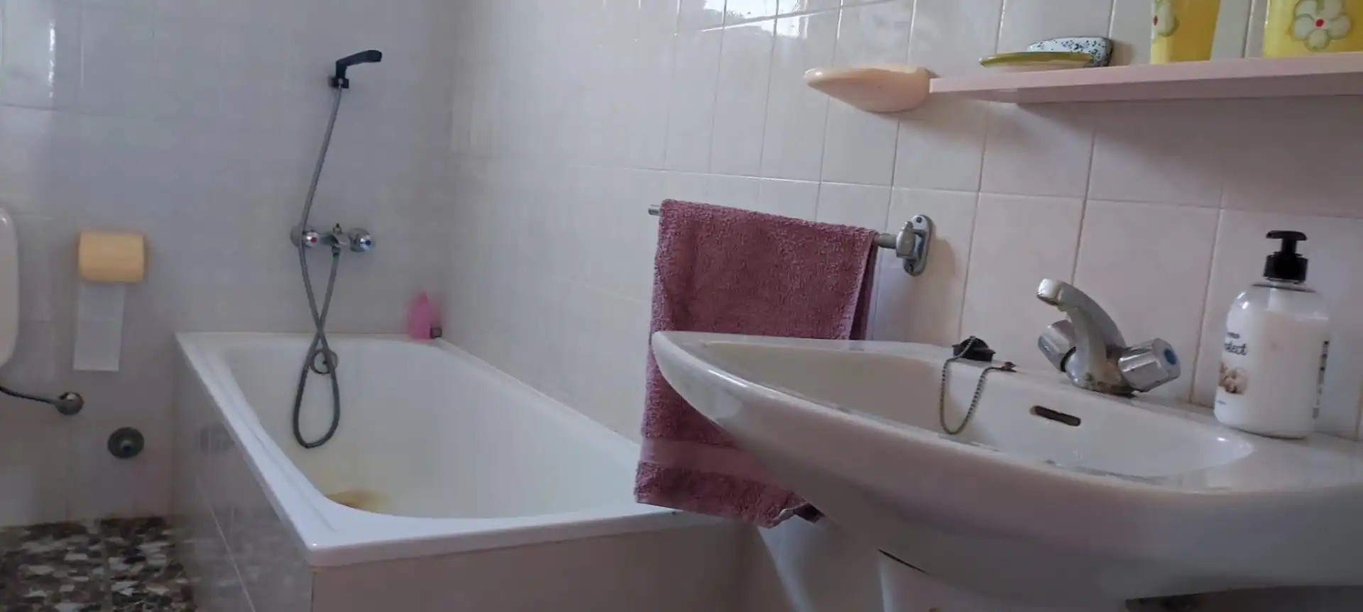 Casa adosada en venta en Carrer del Timonet, 5, Pueblo Acantilado - Lanuza Baño de Casa adosada en venta en El Campello con Terraza y Amueblado