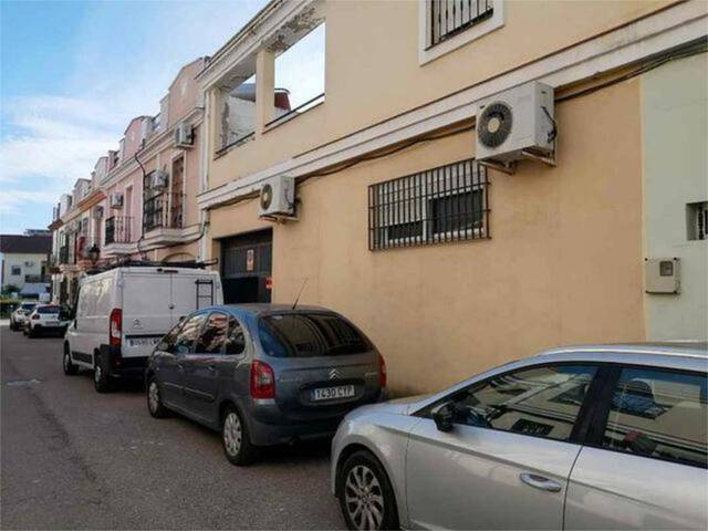 Local comercial en Alquiler en Guillena pueblo