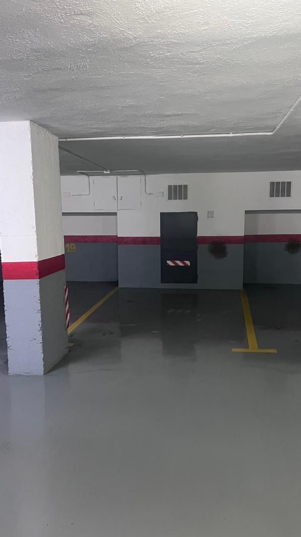 Garage to rent in Calle Mossen Higini Angles, 6, Centre Parking of Garage to rent in Reus
