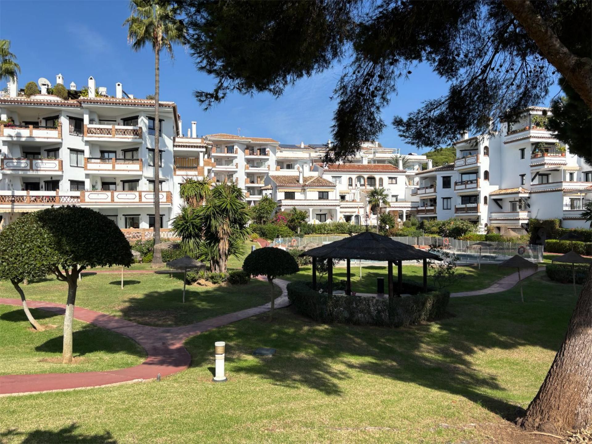 Exterior view of Flat for sale in Mijas  with Air Conditioner, Terrace and Swimming Pool