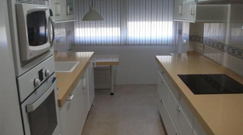 Foto 2 de Pis en venda a Calle Victoria Kent, 1, Barrio Alto, Sevilla