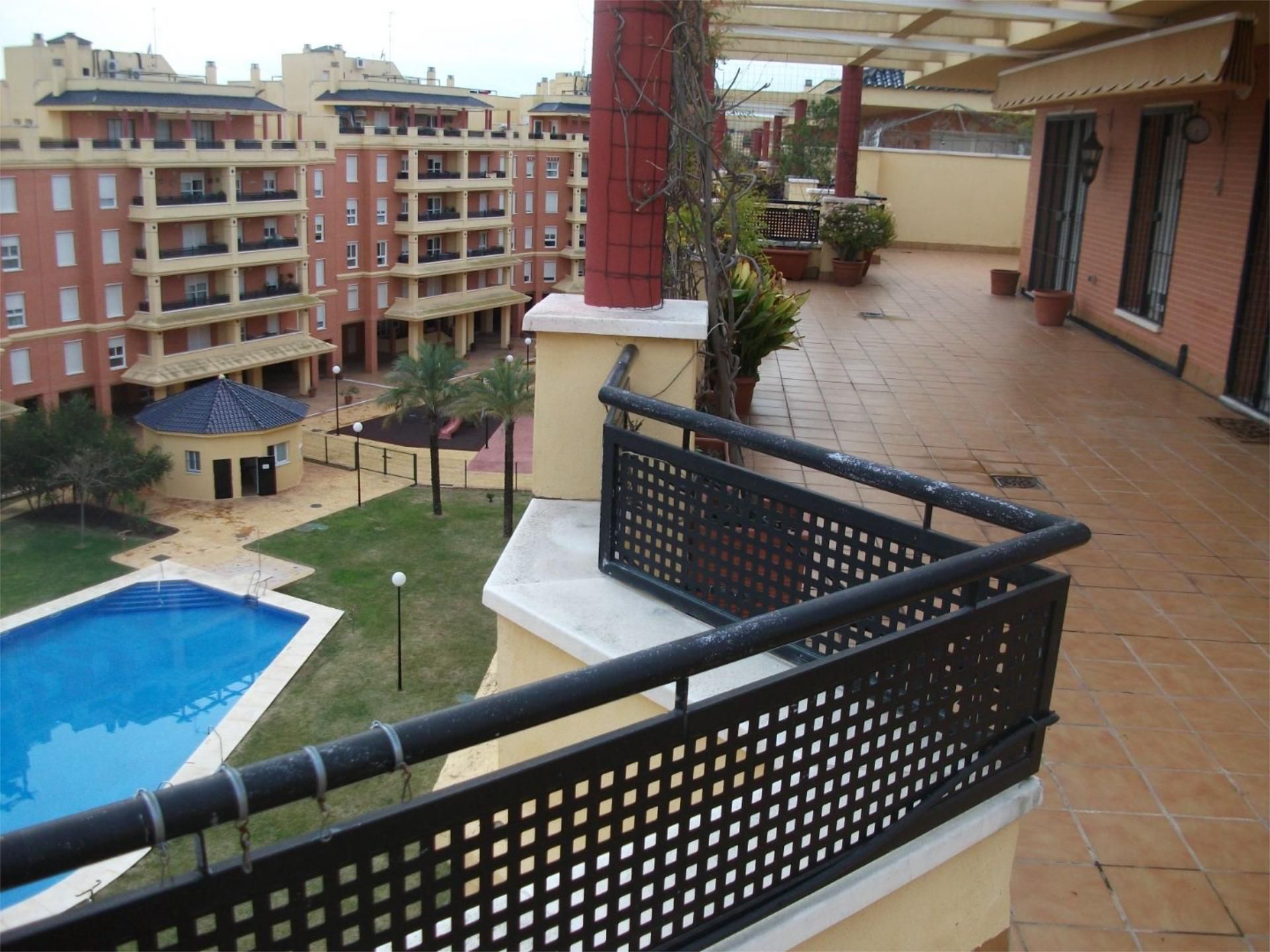 Terrace of Flat for sale in San Juan de Aznalfarache  with Air Conditioner, Heating and Terrace