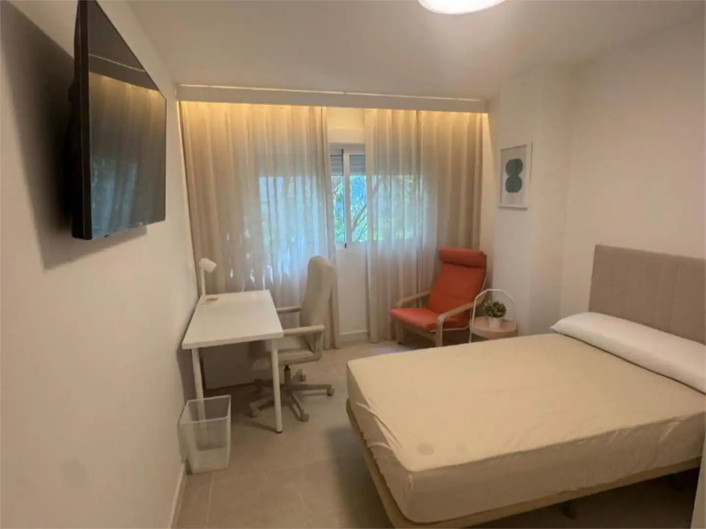 Bedroom of Flat for share in  Almería Capital  with Air Conditioner, Heating and Terrace