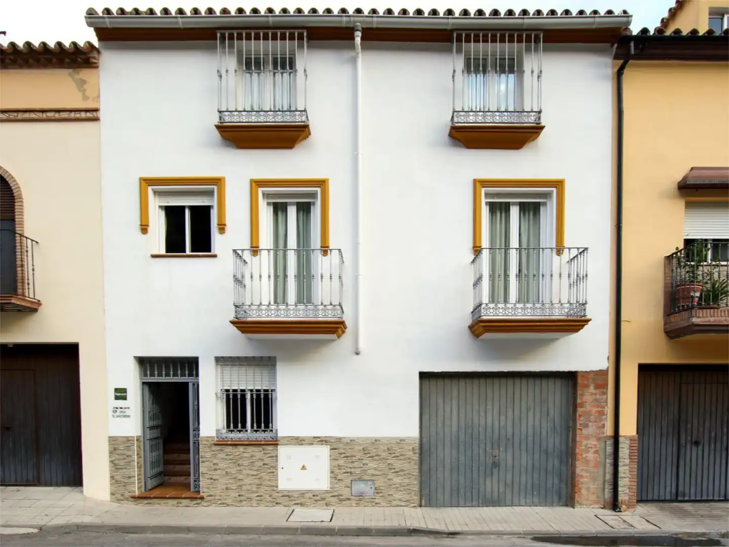 Vista exterior de Pis de lloguer en Cortes de la Frontera amb Aire condicionat, Calefacció i Terrassa