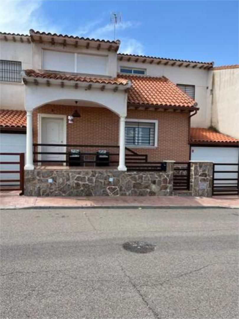 Casa adosada de lloguer a Escalonilla Casa adosada de lloguer a Escalonilla
