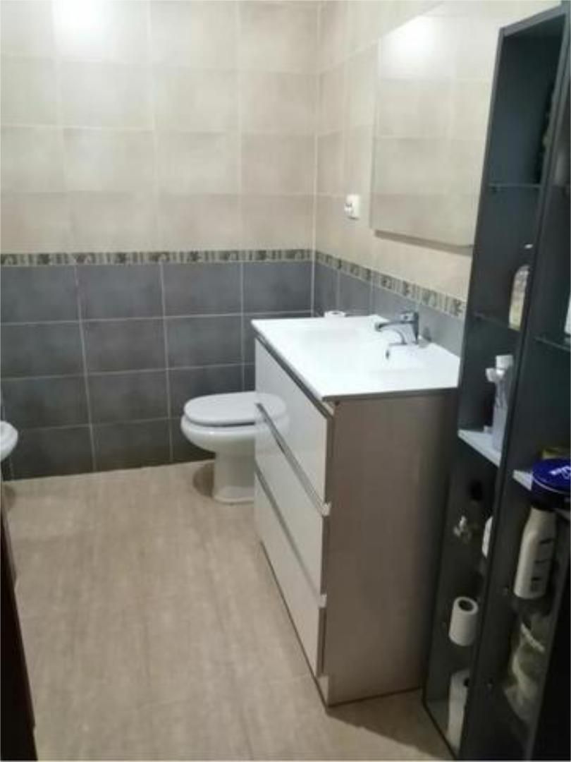 Single-family semi-detached to rent in Escalonilla