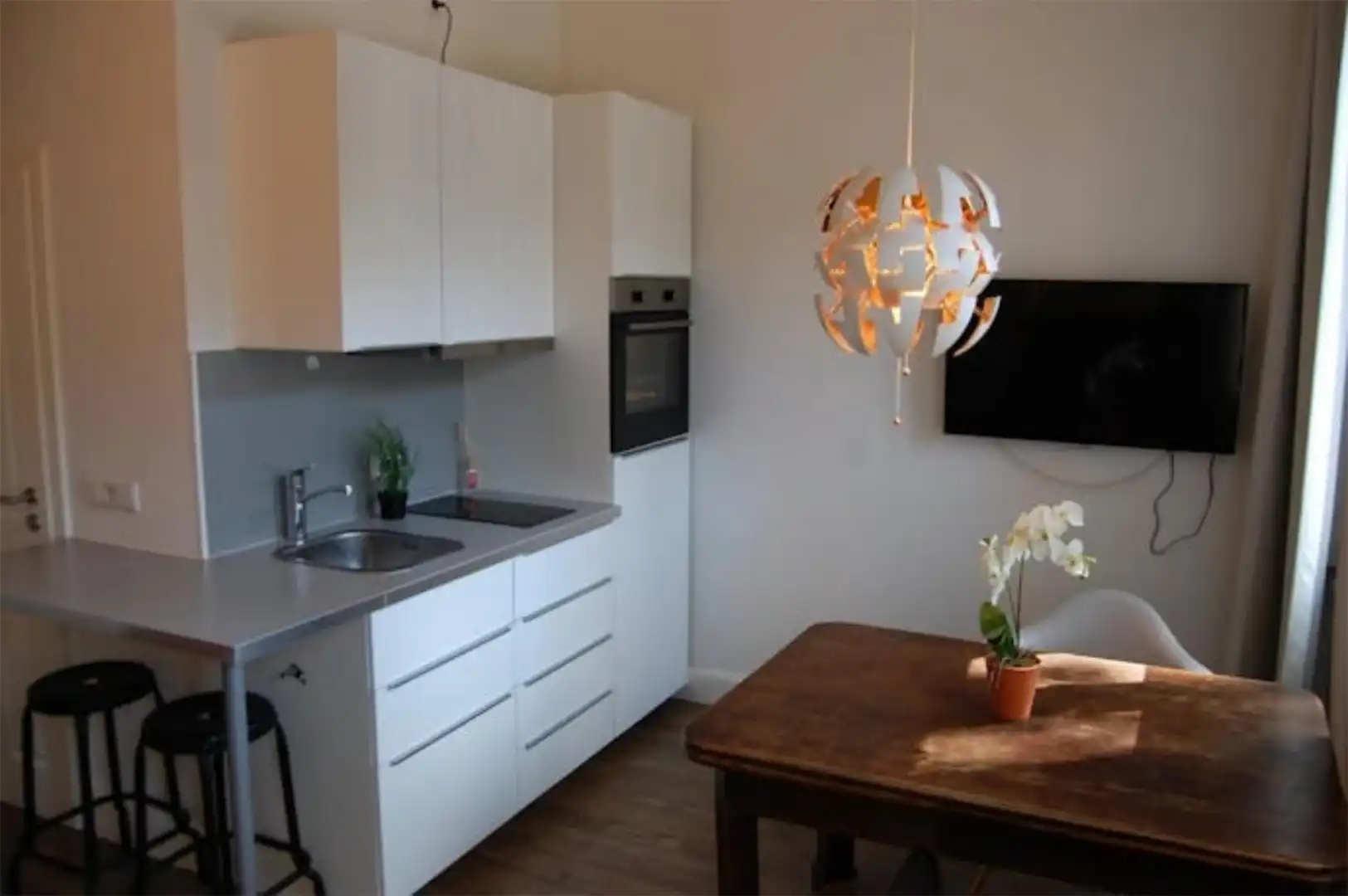 Wohnung zur Miete in Avenida del Puente Cultural, 9, Dehesa Vieja - Puente Cultural Küche von Wohnung zur Miete in San Sebastián de los Reyes mit Möbliert, Ofen und Waschmaschine