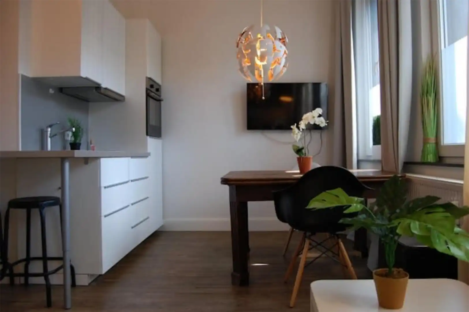 Wohnung zur Miete in Avenida del Puente Cultural, 9, Dehesa Vieja - Puente Cultural Esszimmer von Wohnung zur Miete in San Sebastián de los Reyes mit Möbliert, Ofen und Waschmaschine