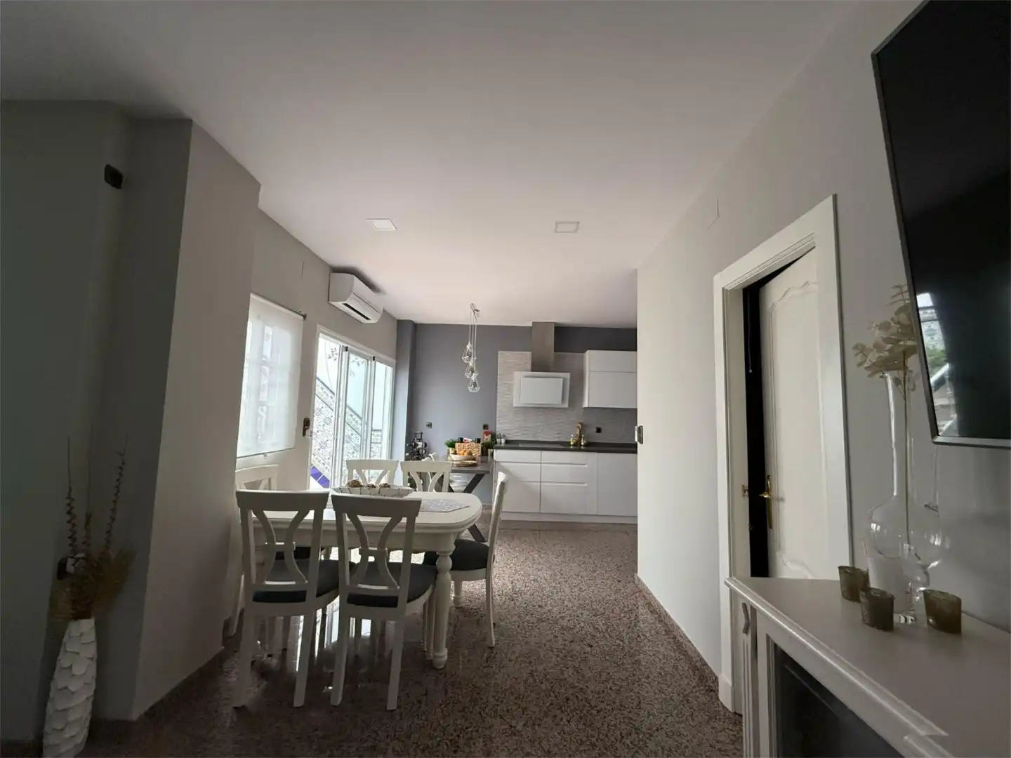 Kitchen of Detached homes for sale in Alcalá de Guadaira  with Air Conditioner, Terrace and Balcony