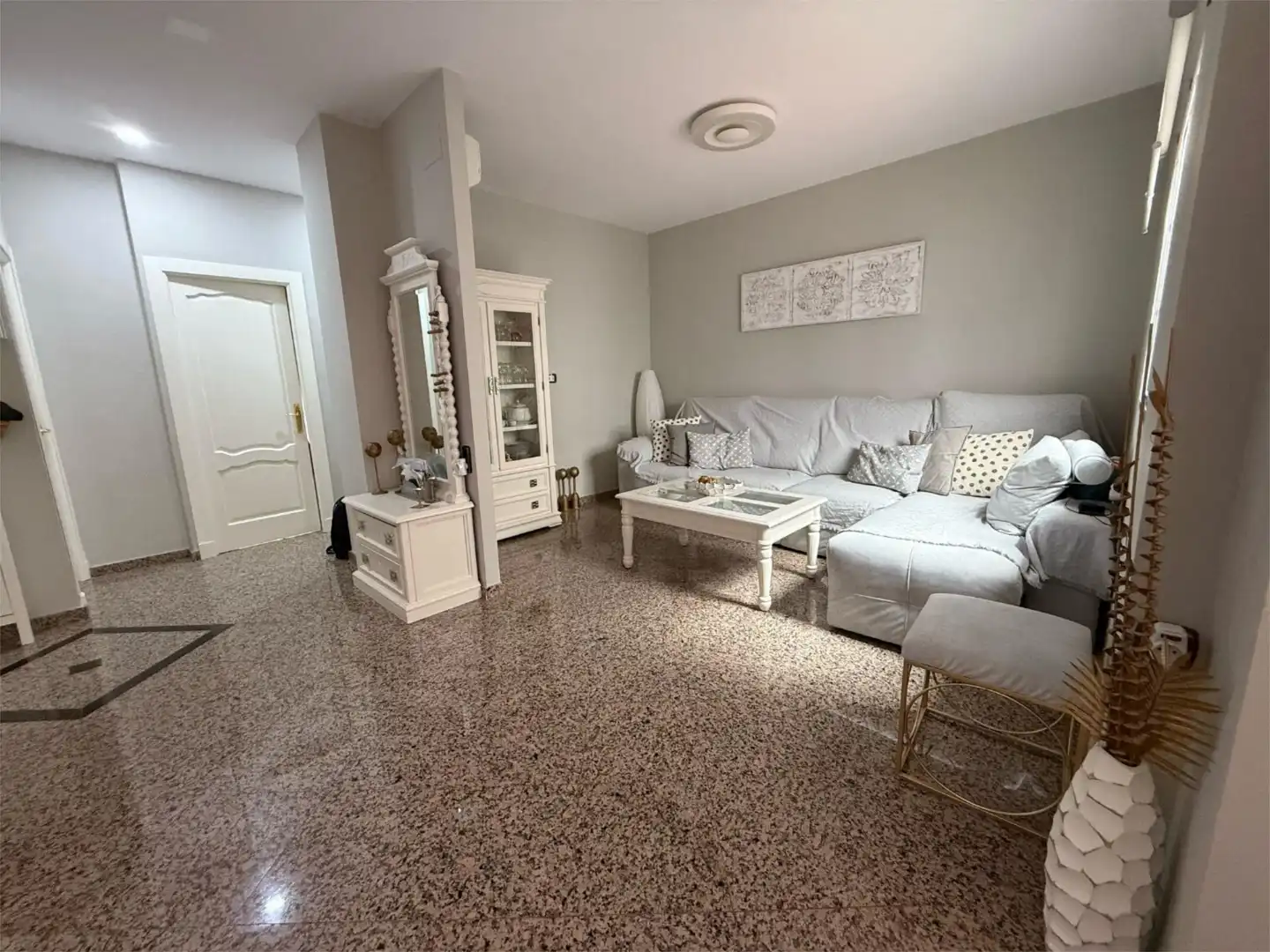 Living room of Detached homes for sale in Alcalá de Guadaira  with Air Conditioner, Terrace and Balcony