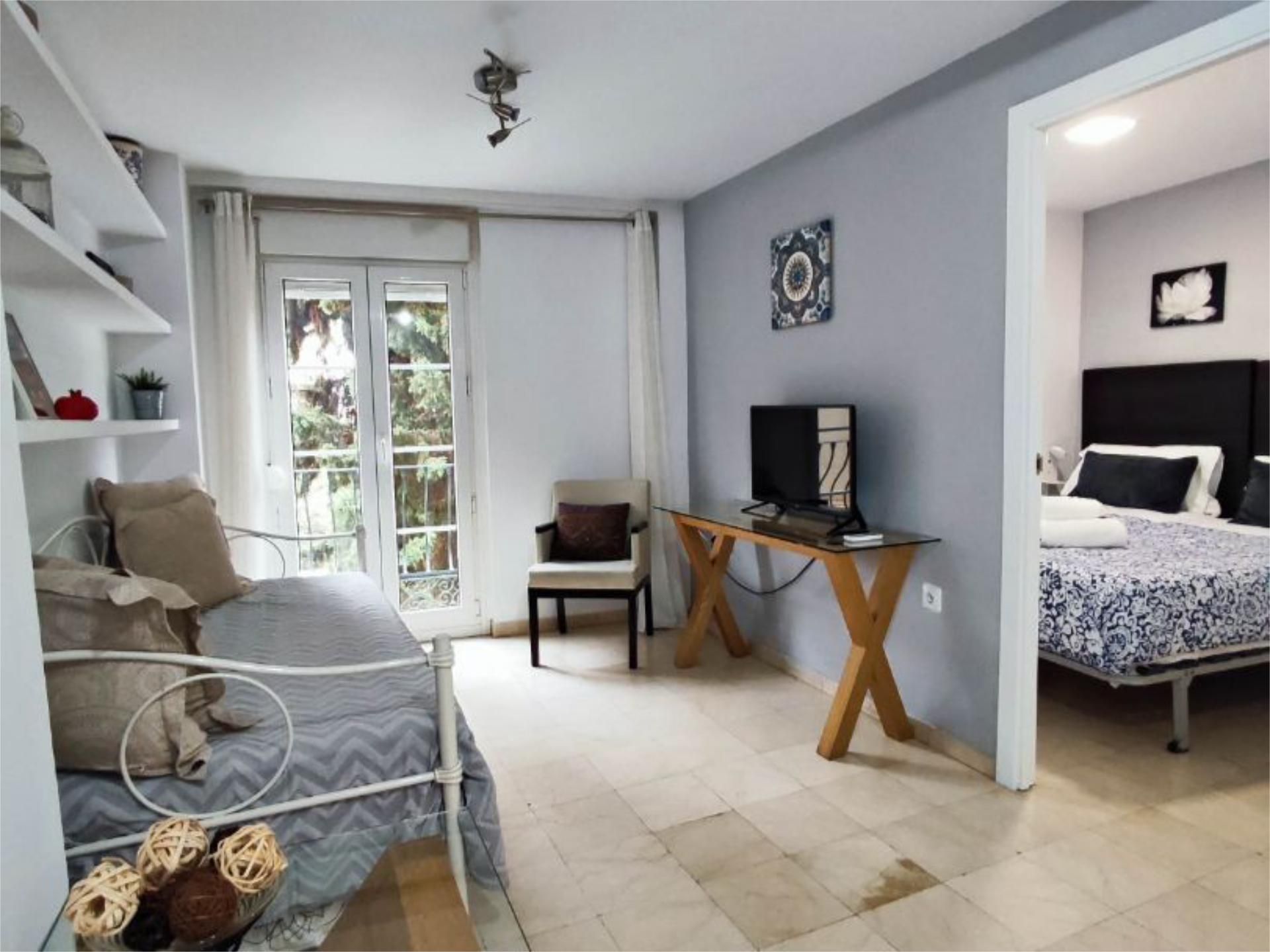 Pis de lloguer a Plaza de Santa Ana, 6, San Matías - Realejo Dormitori de Pis de lloguer en Granada Capital amb Aire condicionat, Calefacció i Moblat