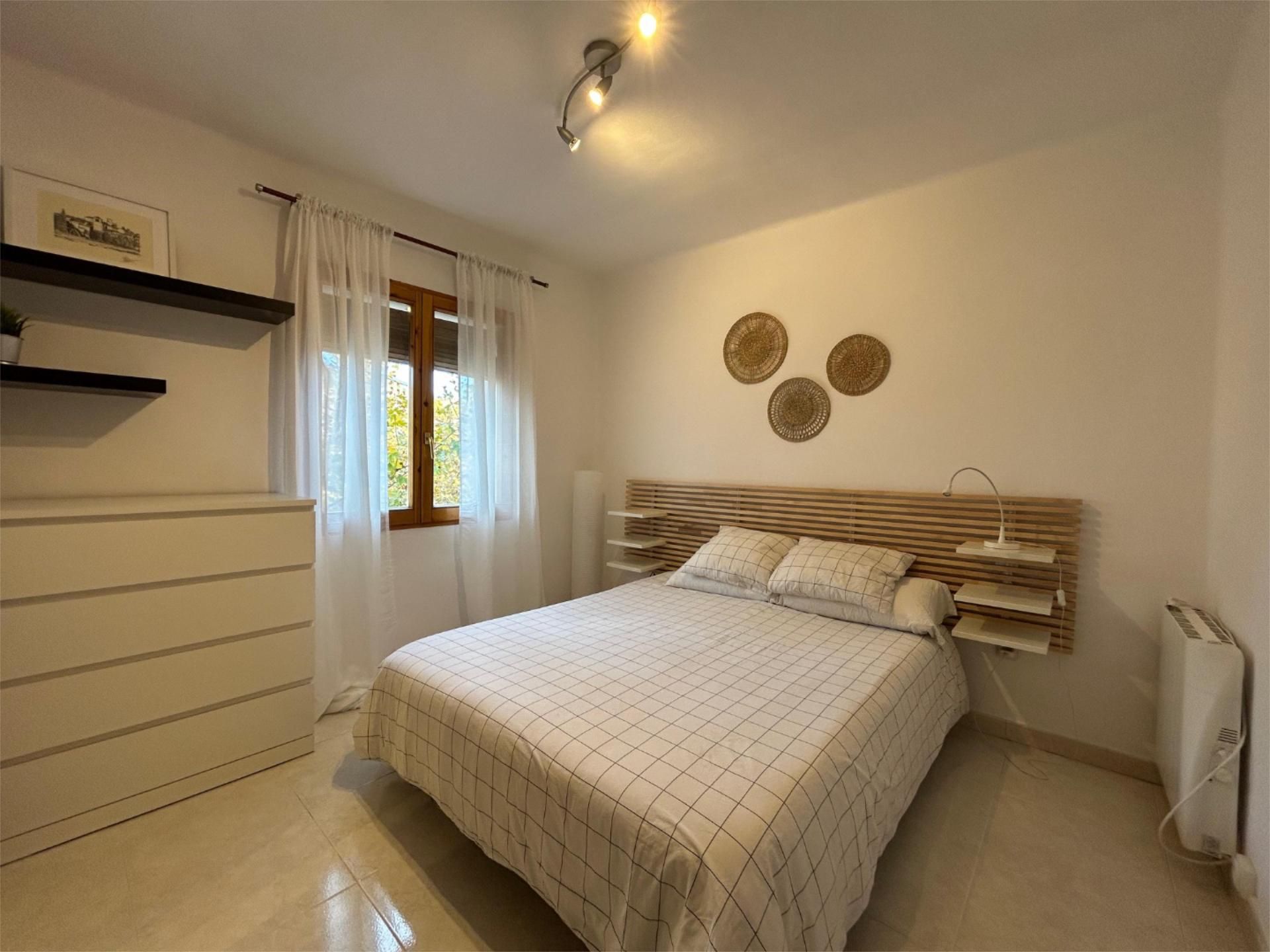 Bedroom of Flat to rent in  Huesca Capital  with Heating, Terrace and Furnished