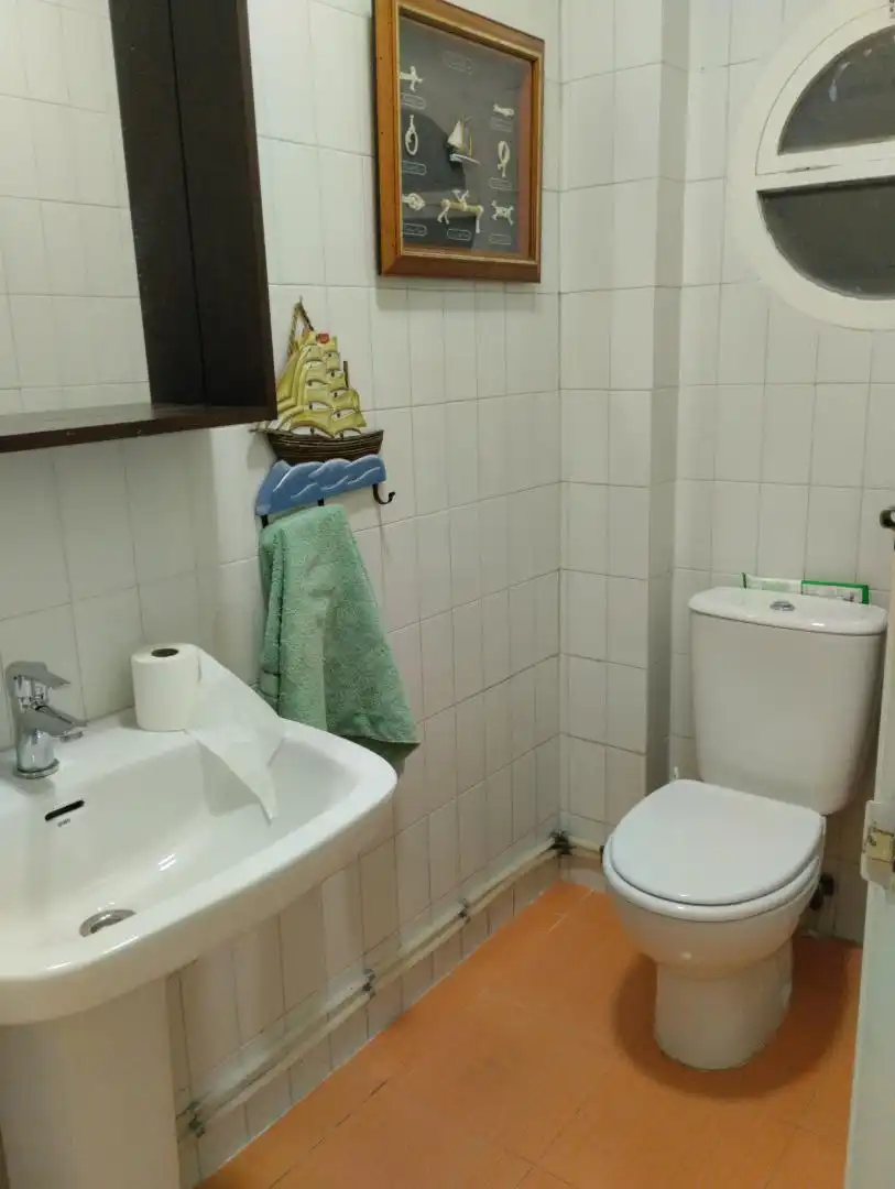 Commercial properties for sale in Calle Mérida, 15, Villimar - V1 - V2 - S3 - S4 - San Cristobal Bathroom of Commercial properties for sale in Burgos