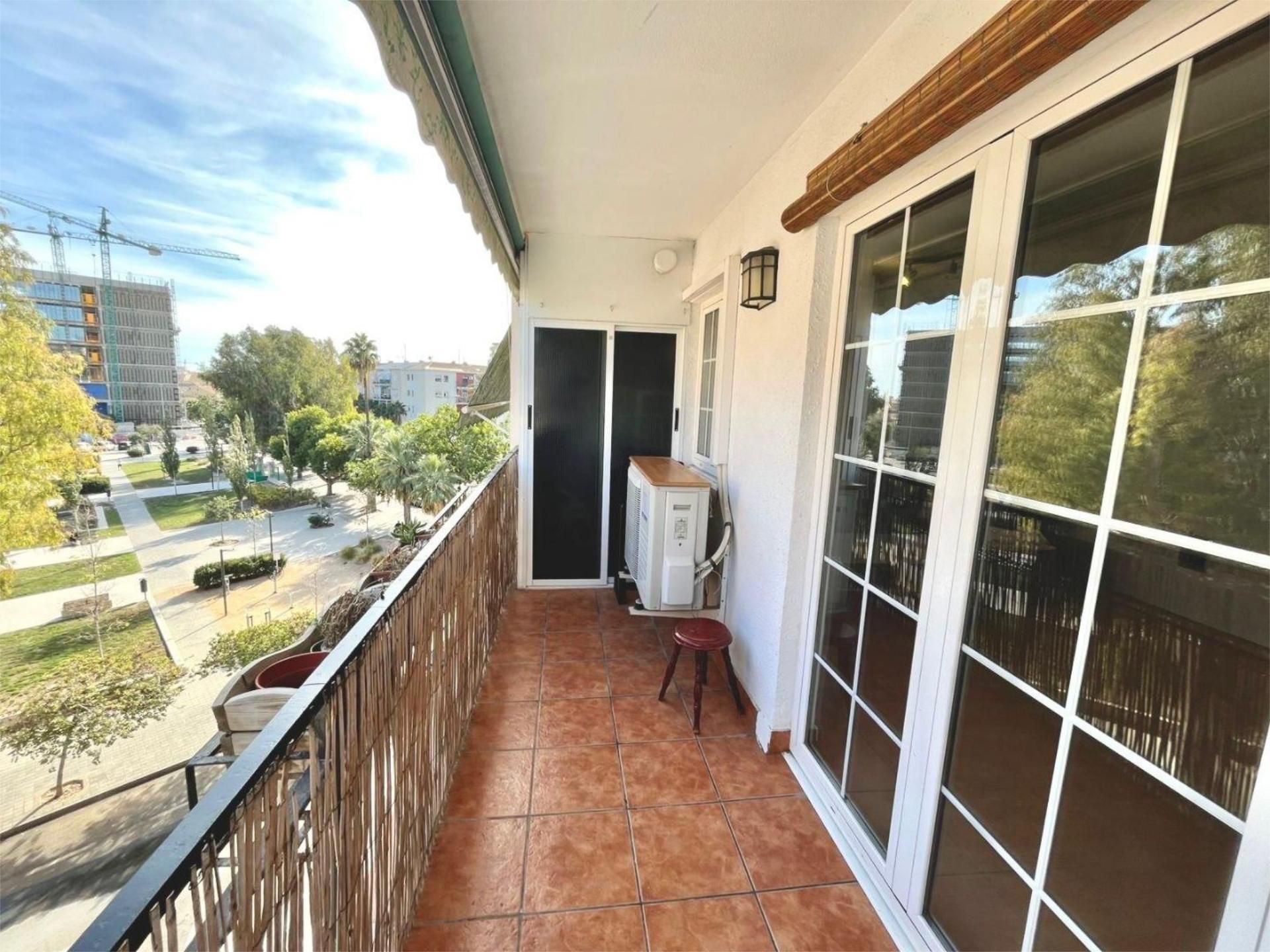 Pis en venda a Calle Deportista Ángel Aznar, 4, Alipark Terrassa de Pis en venda en Alicante / Alacant amb Aire condicionat, Moblat i Balcó