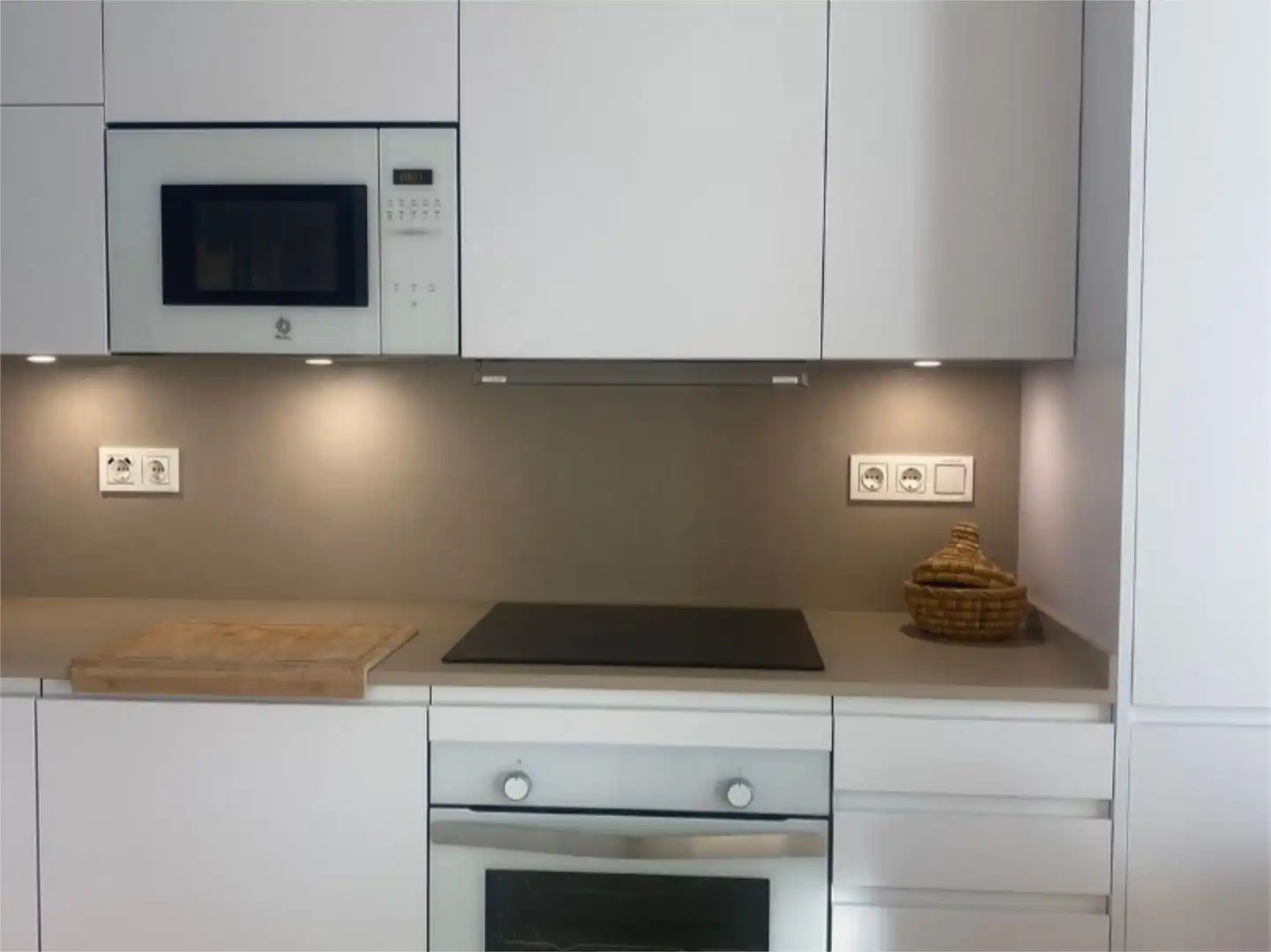 Flat for rent in Avenida de Julio Iglesias, 69, Puerto Banús Flat for rent in Avenida de Julio Iglesias, 69, Puerto Banús