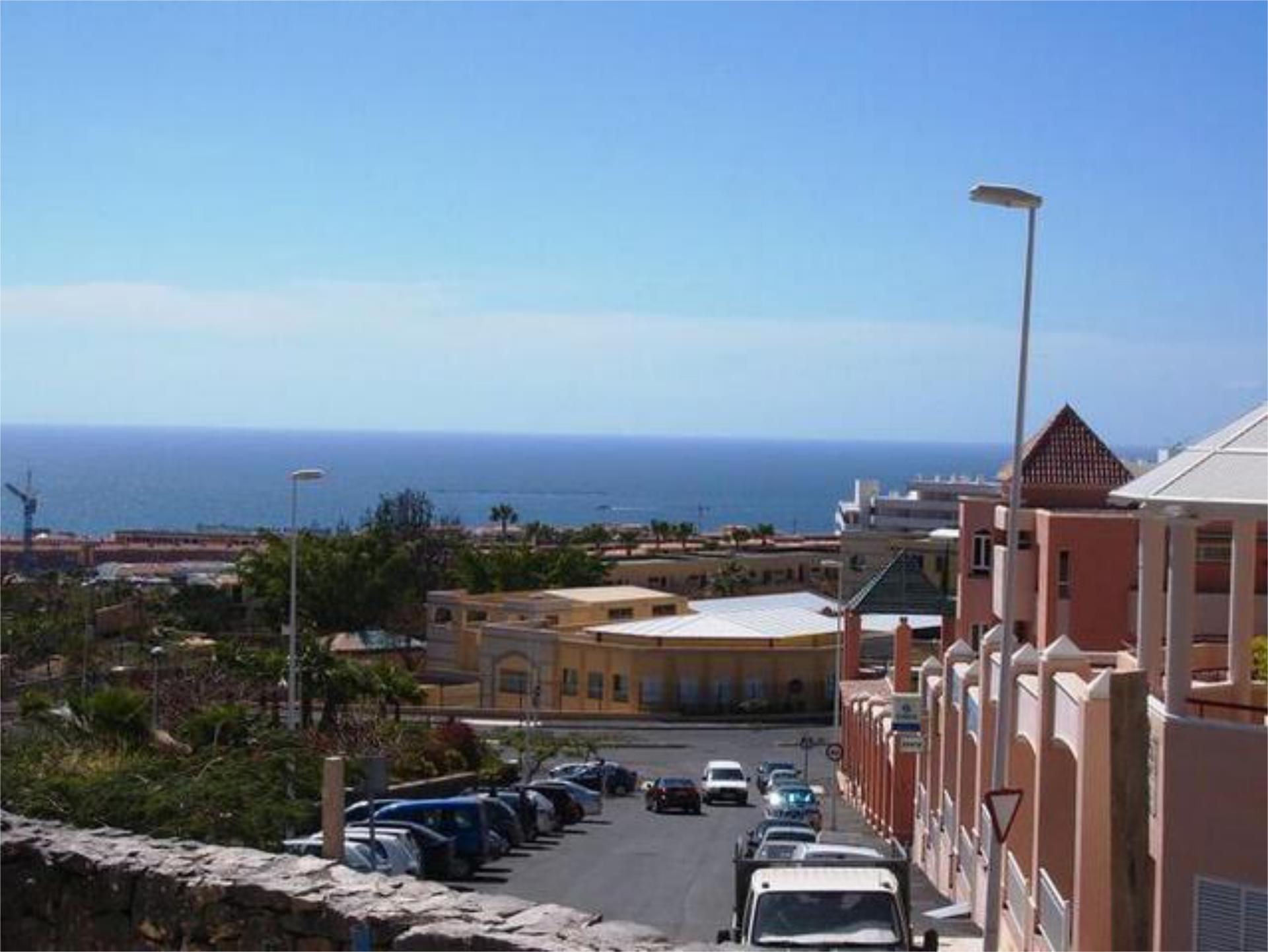 Flat to rent in Playa de Fañabé Exterior view of Flat to rent in Adeje with Private garden, Terrace and Swimming Pool