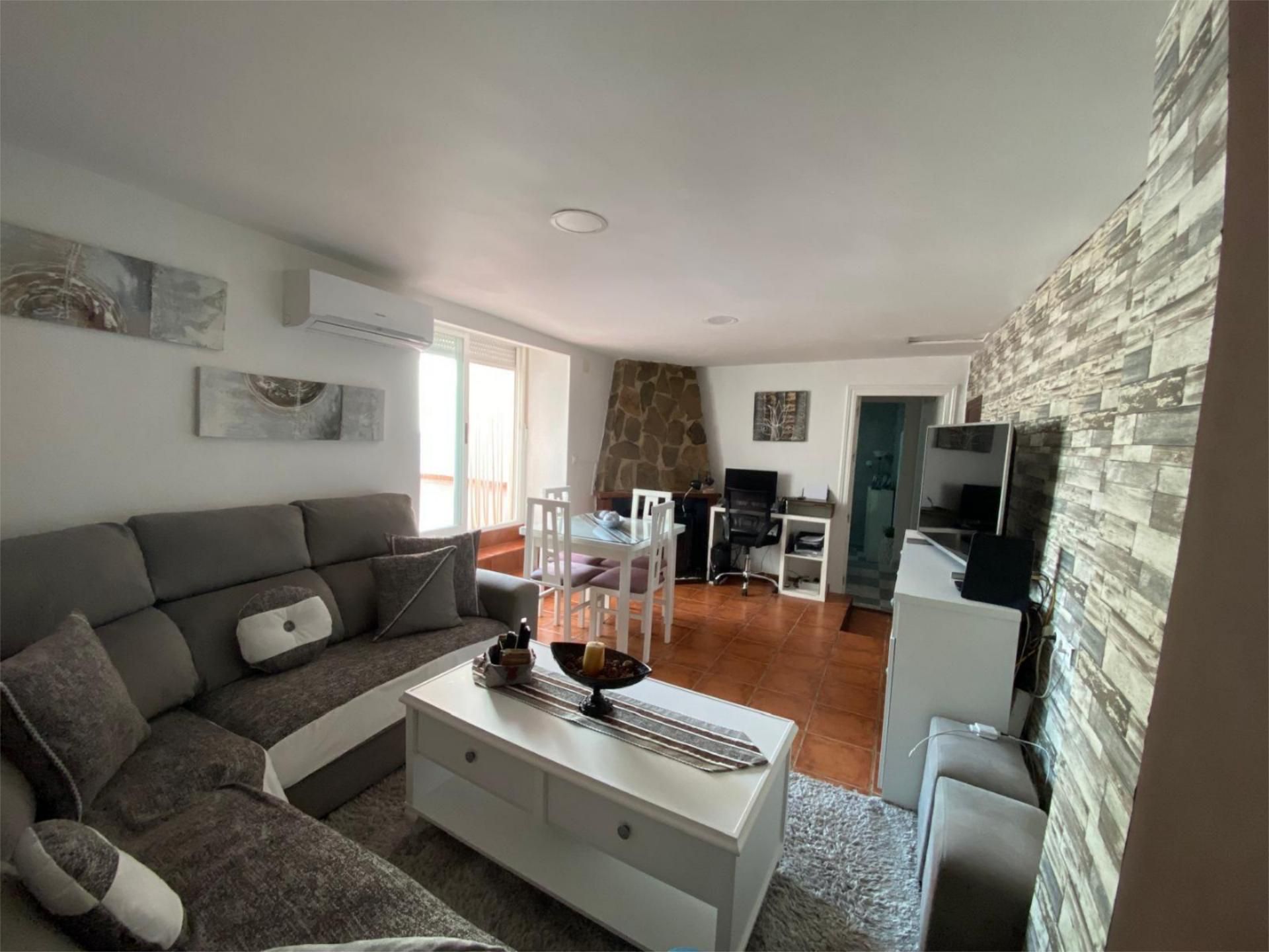 Sala d'estar de Casa adosada en venda en Rus amb Aire condicionat, Calefacció i Terrassa