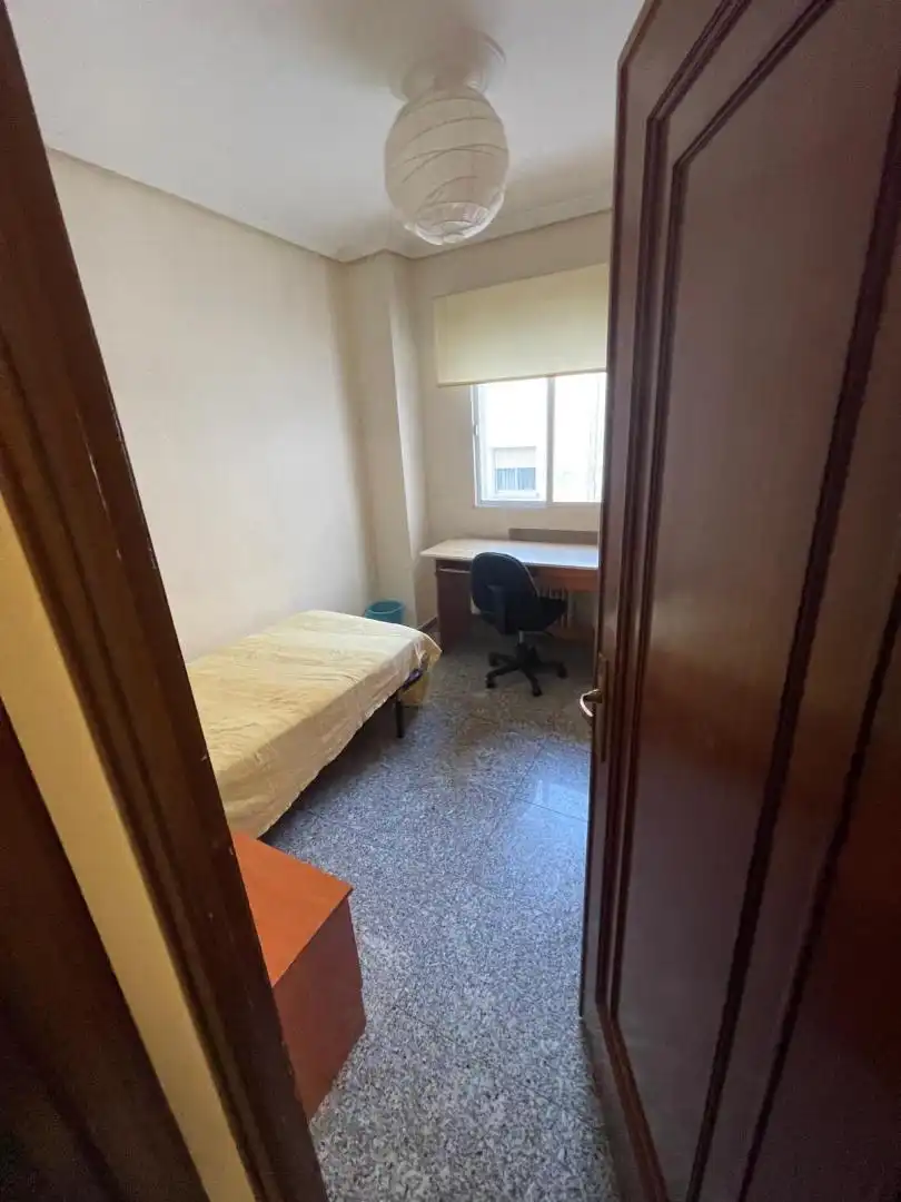 Room in Calle Francisco Luján, Santa Marina