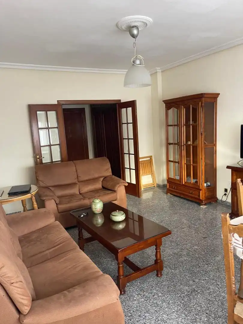 Room in Calle Francisco Luján, Santa Marina