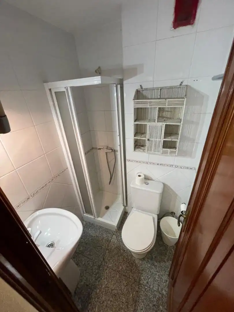 Room in Calle Francisco Luján, Santa Marina