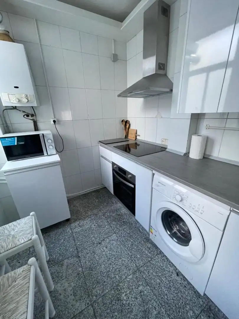 Room in Calle Francisco Luján, Santa Marina