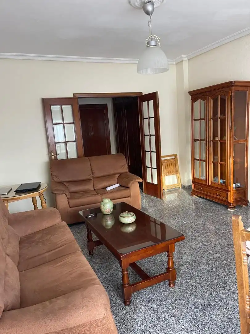 Room in Calle Francisco Luján, Santa Marina