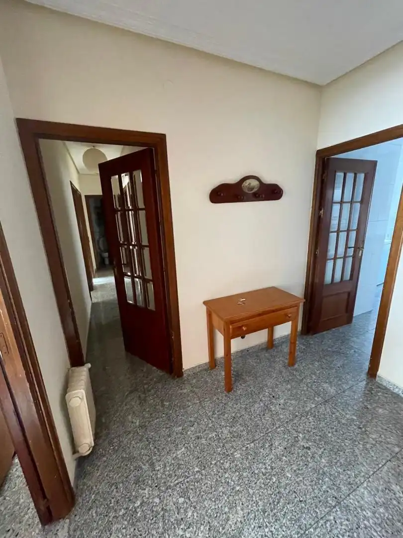 Room in Calle Francisco Luján, Santa Marina