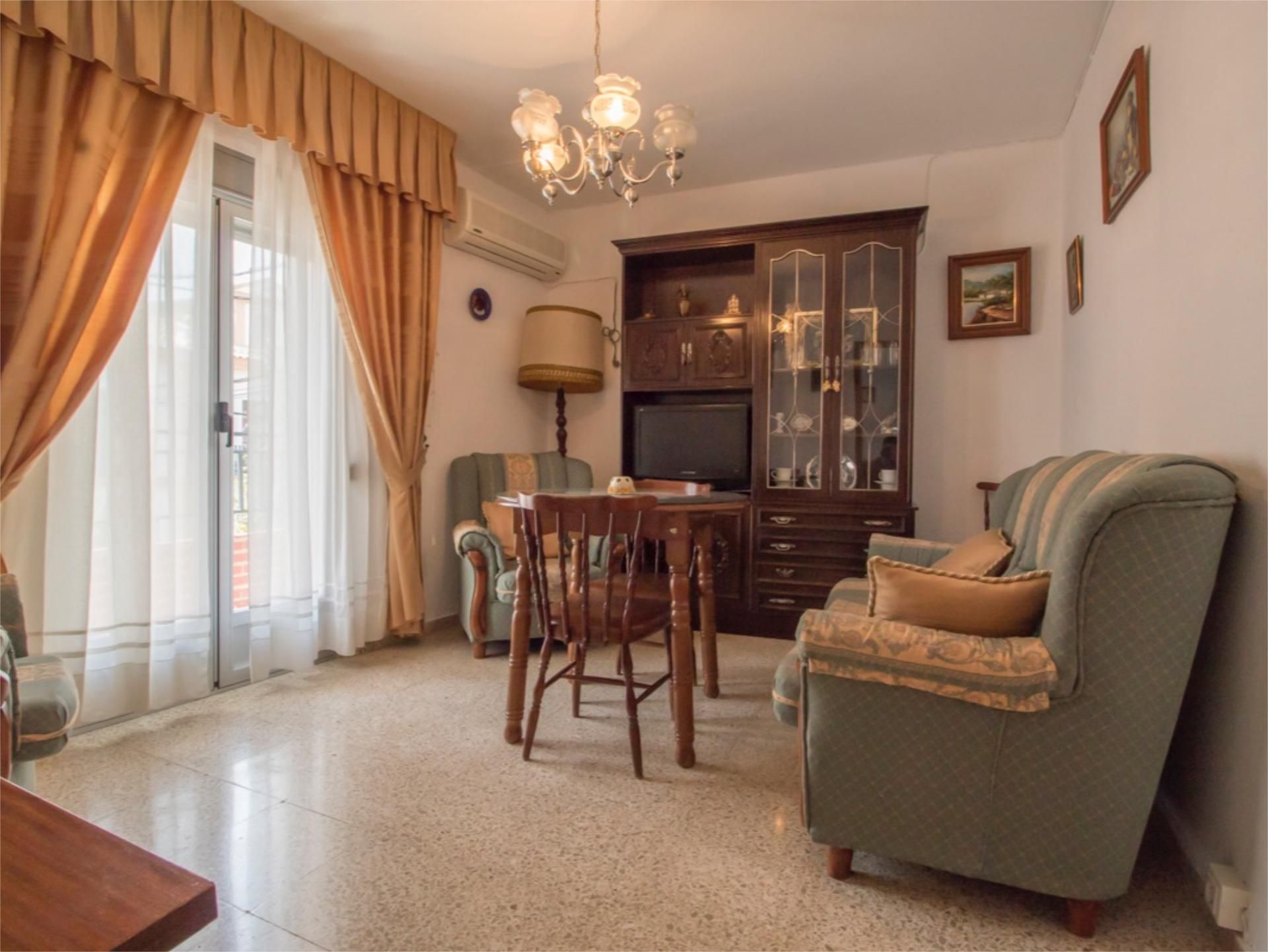 Sala d'estar de Pis de lloguer en Moclín amb Aire condicionat, Calefacció i Moblat