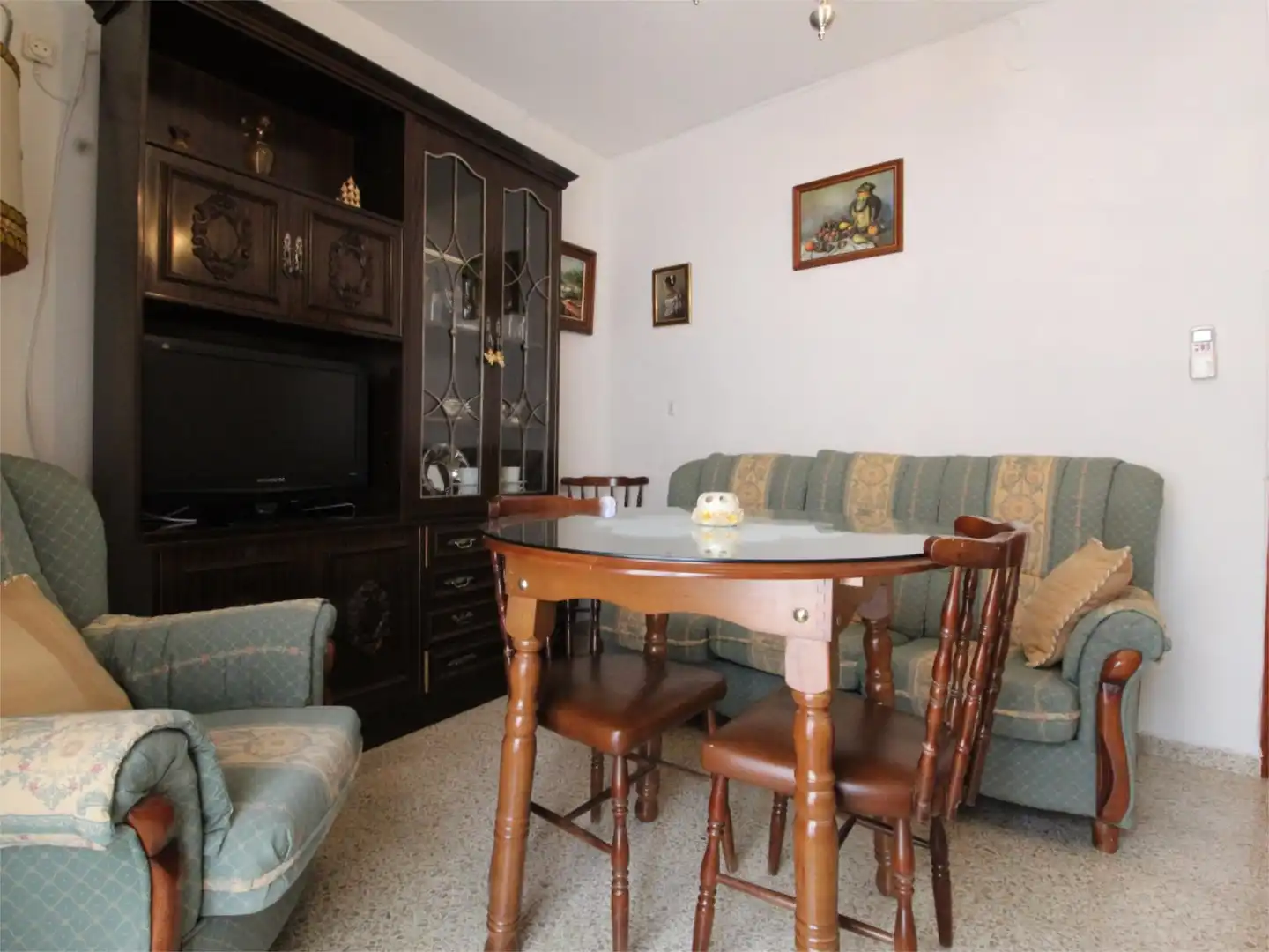 Piso de alquiler en Calle Real de Moclin, 48, Moclín Sala de estar de Piso de alquiler en Moclín con Aire acondicionado, Calefacción y Amueblado
