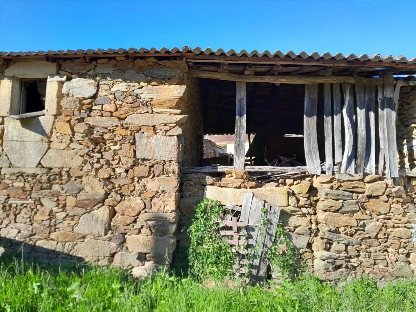Einfamilien-Reihenhaus zum Verkauf in Aldea a Barxiña, 29, Celanova Außenansicht von Einfamilien-Reihenhaus zum Verkauf in Celanova