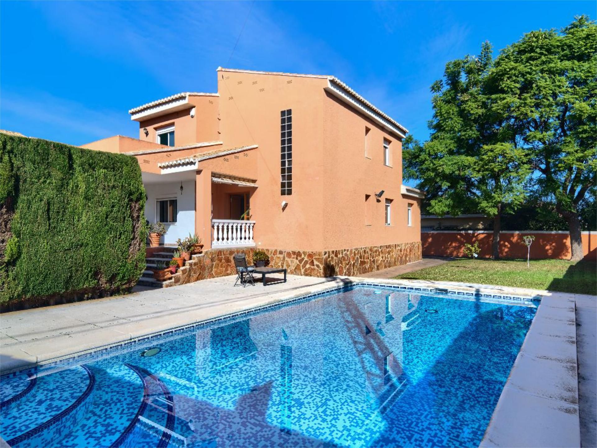 Swimming pool of House or chalet for sale in L'Eliana  with Air Conditioner, Terrace and Swimming Pool