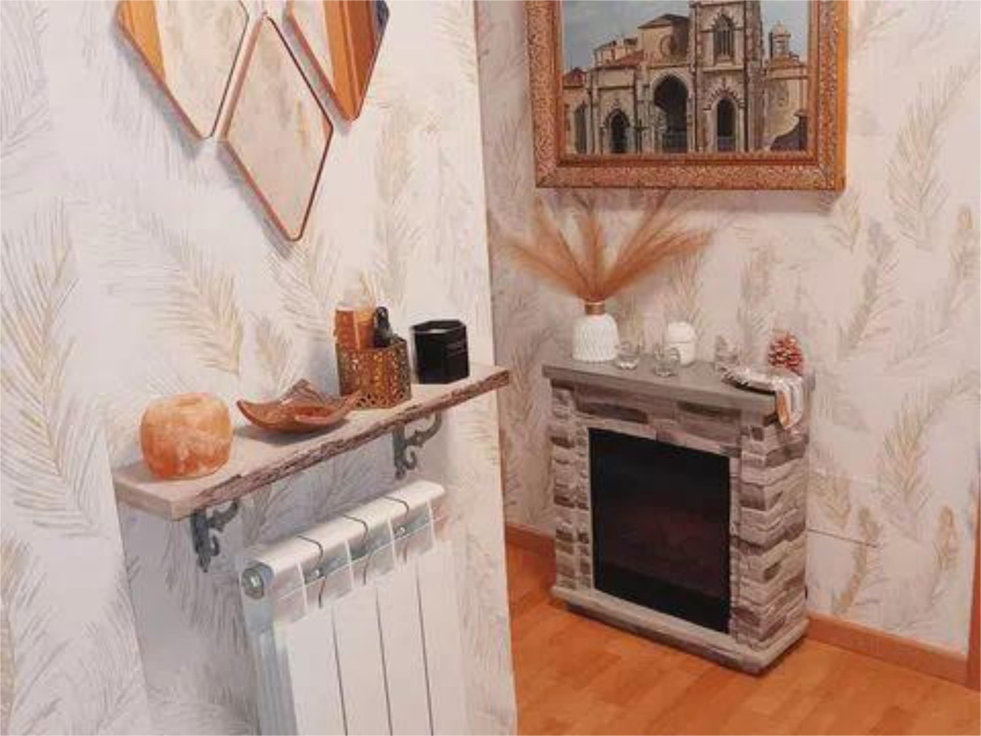 Wohnung zum Verkauf in Garrafe de Torío mit Heizung, Abstellraum und Möbliert