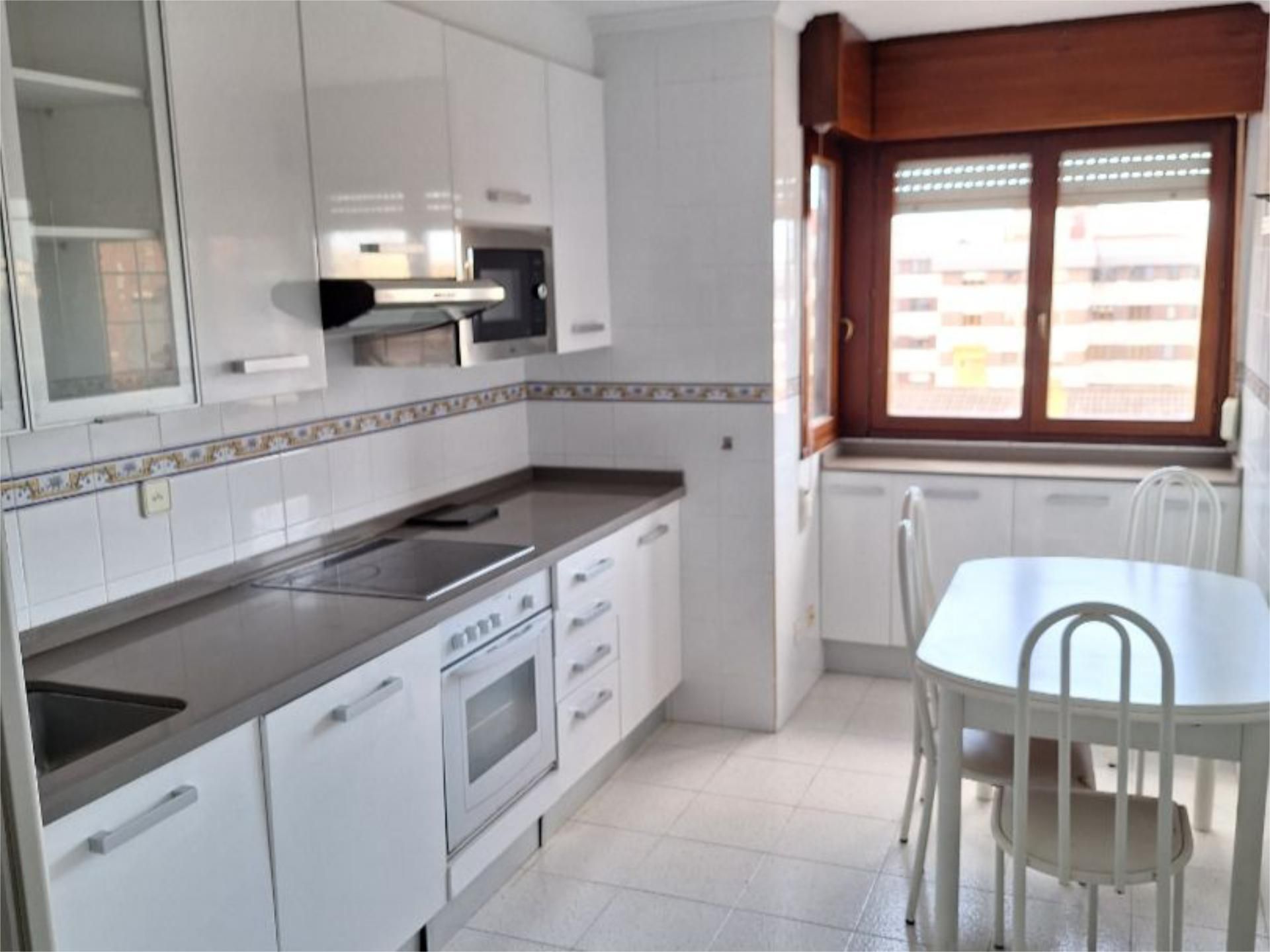 Kitchen of Flat to rent in Gijón   with Heating, Parquet flooring and Terrace