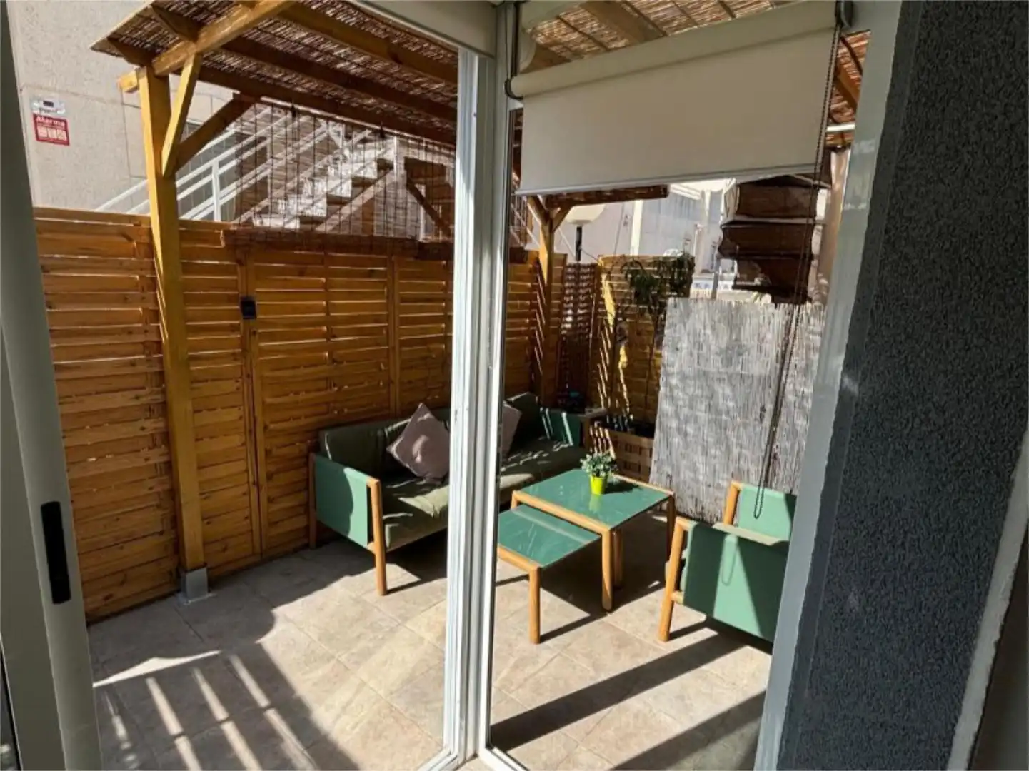 Terrasse von Wohnung zum Verkauf in Torrevieja mit Klimaanlage, Heizung und Privatgarten