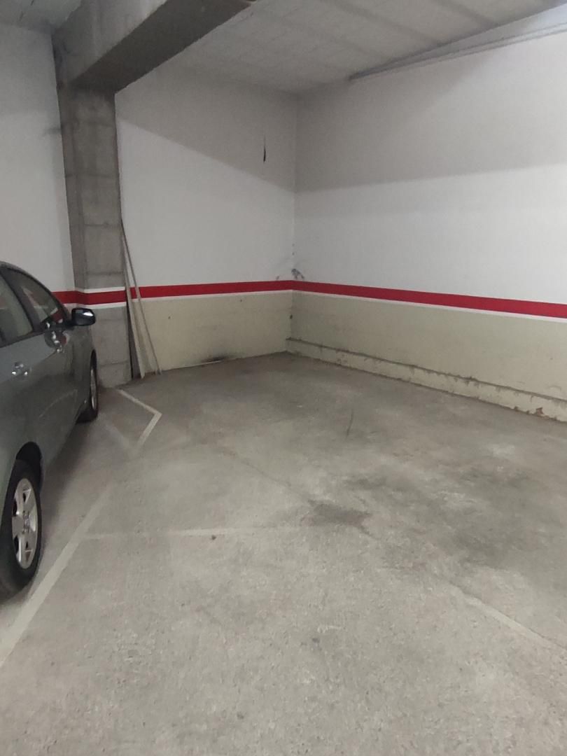 Garaje de alquiler en Carrer del Poeta n'Assam, 19, Tàrrega