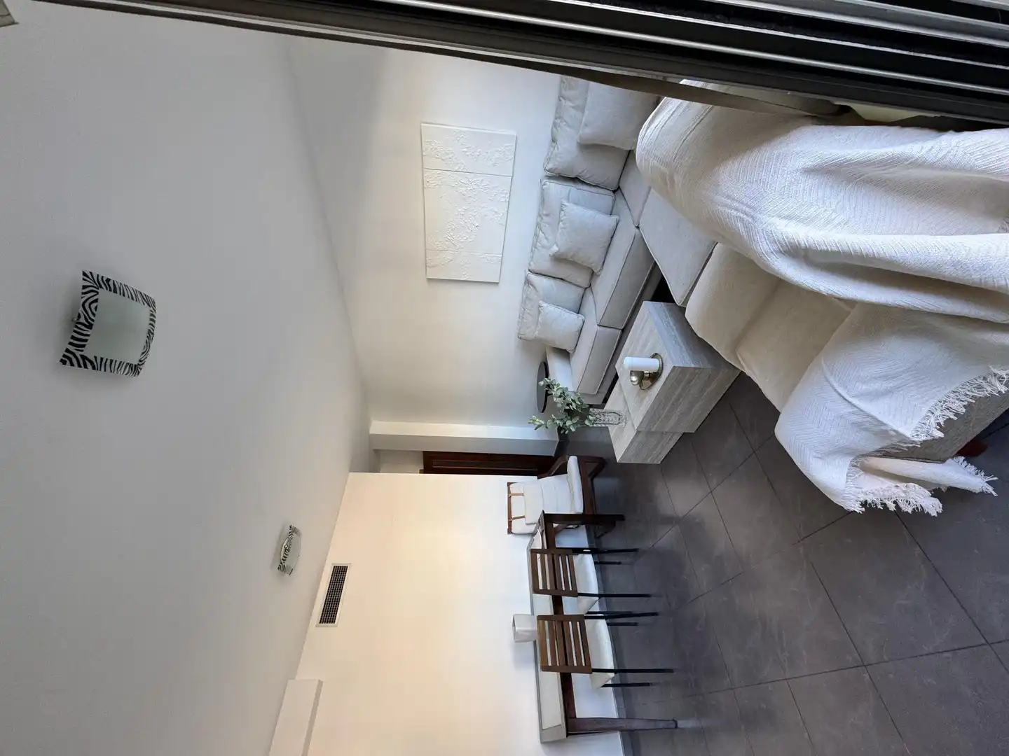 Wohnung zur Miete in Avenida de Madrid, 25, Pueblo Wohnzimmer von Wohnung zur Miete in Guardamar del Segura mit Klimaanlage, Terrasse und Möbliert