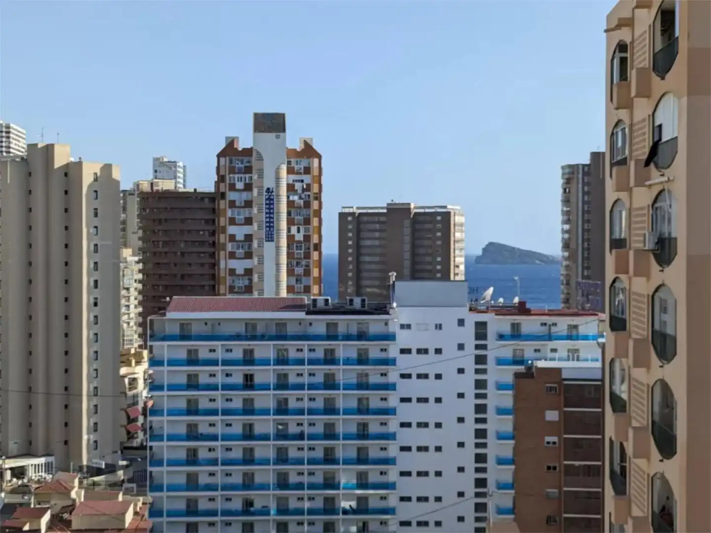 Piso de alquiler en Avinguda Ametlla de Mar, 20, Rincón Alto Vista exterior de Piso de alquiler en Benidorm con Aire acondicionado y Piscina