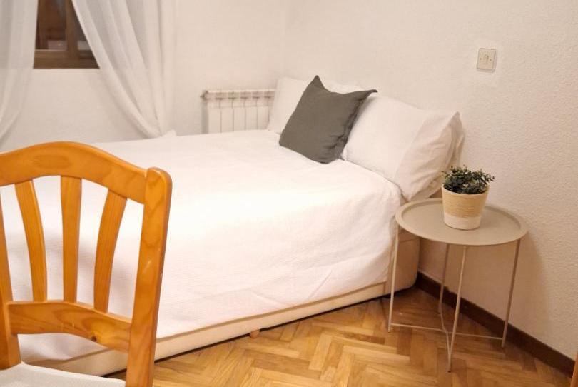 Pis per a compartir a Calle de Yugoslavia, 6, El Carrascal, Madrid - imatge 1 Foto 1 de Pis per a compartir a Calle de Yugoslavia, 6, El Carrascal, Madrid