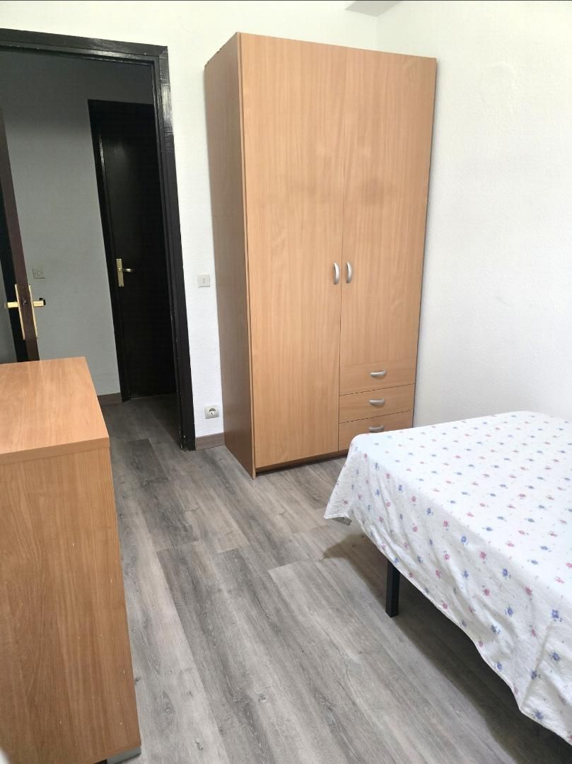 Flat to share in Calle Sapporo, 24, Parque Ondarreta - Urtinsa Bedroom of Flat to share in Alcorcón with Heating, Furnished and Oven