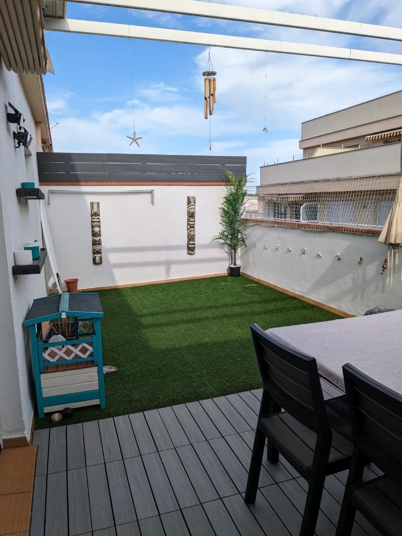 Terrassa de Àtic per a compartir en Vilanova i la Geltrú amb Terrassa, Moblat i Forn