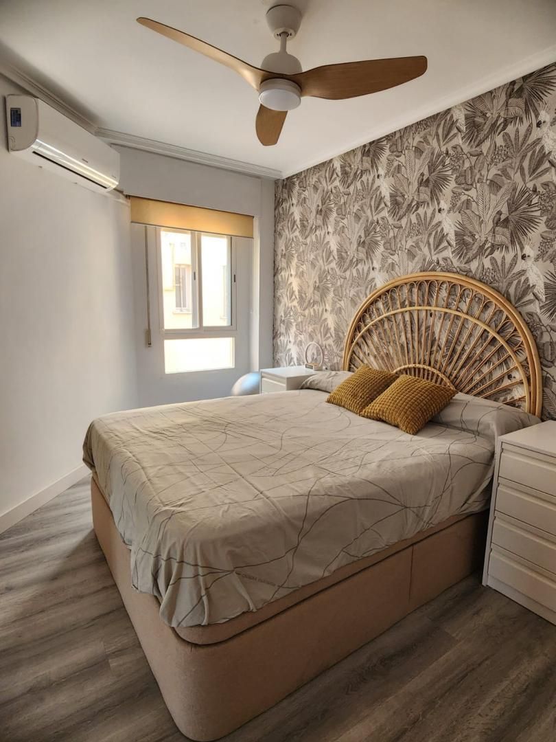 Flat to rent in Carrer Regatxo, 8, La Constitución - Canaleta Bedroom of Flat to rent in Mislata with Air Conditioner and Balcony