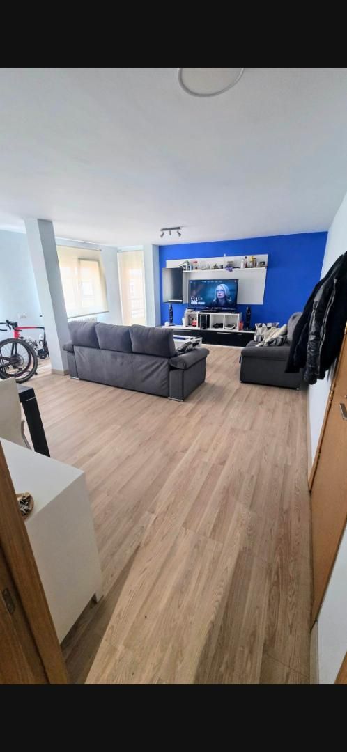 Sala d'estar de Pis en venda en Ponferrada amb Terrassa, Traster i Balcó