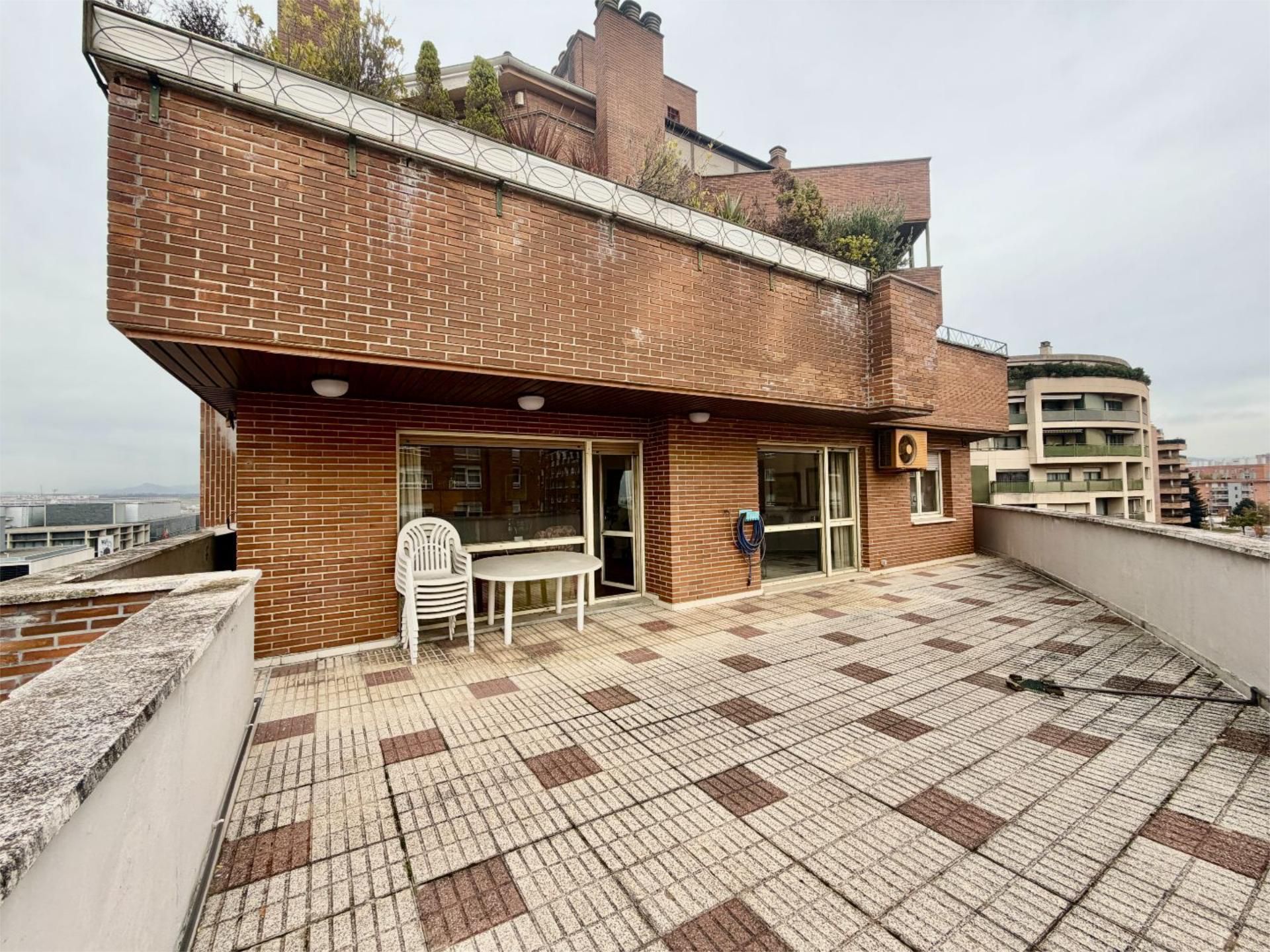 Exterior view of Flat for sale in  Pamplona / Iruña  with Air Conditioner, Heating and Terrace