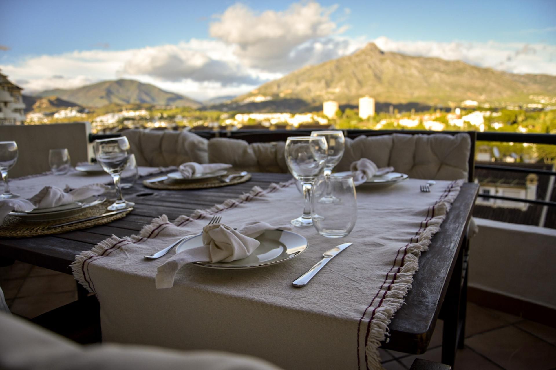 Flat to rent in Marbella  with Air Conditioner, Terrace and Swimming Pool