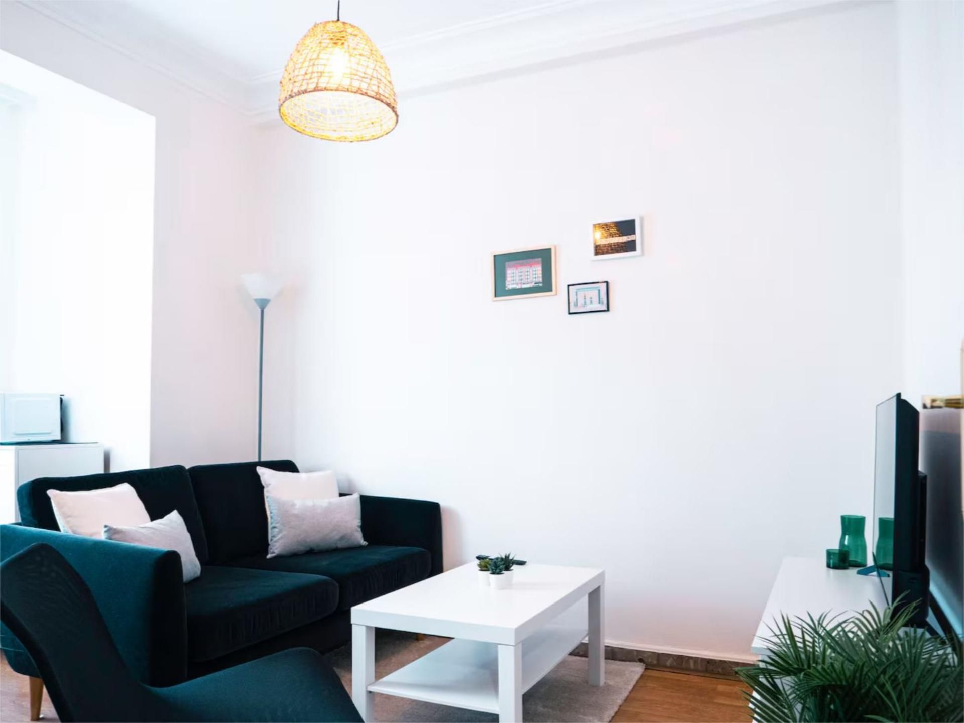 Living room of Flat to rent in Ferrol  with Heating, Parquet flooring and Furnished