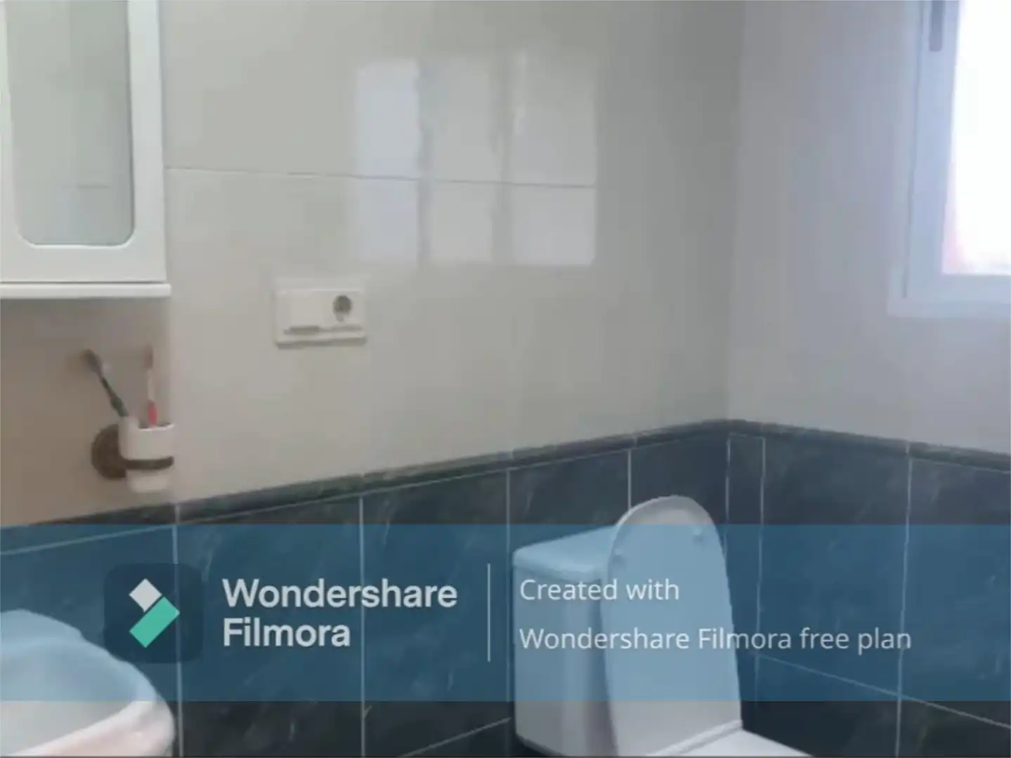 Baño de Piso en venta en Íllora con Jardín privado, Terraza y Trastero