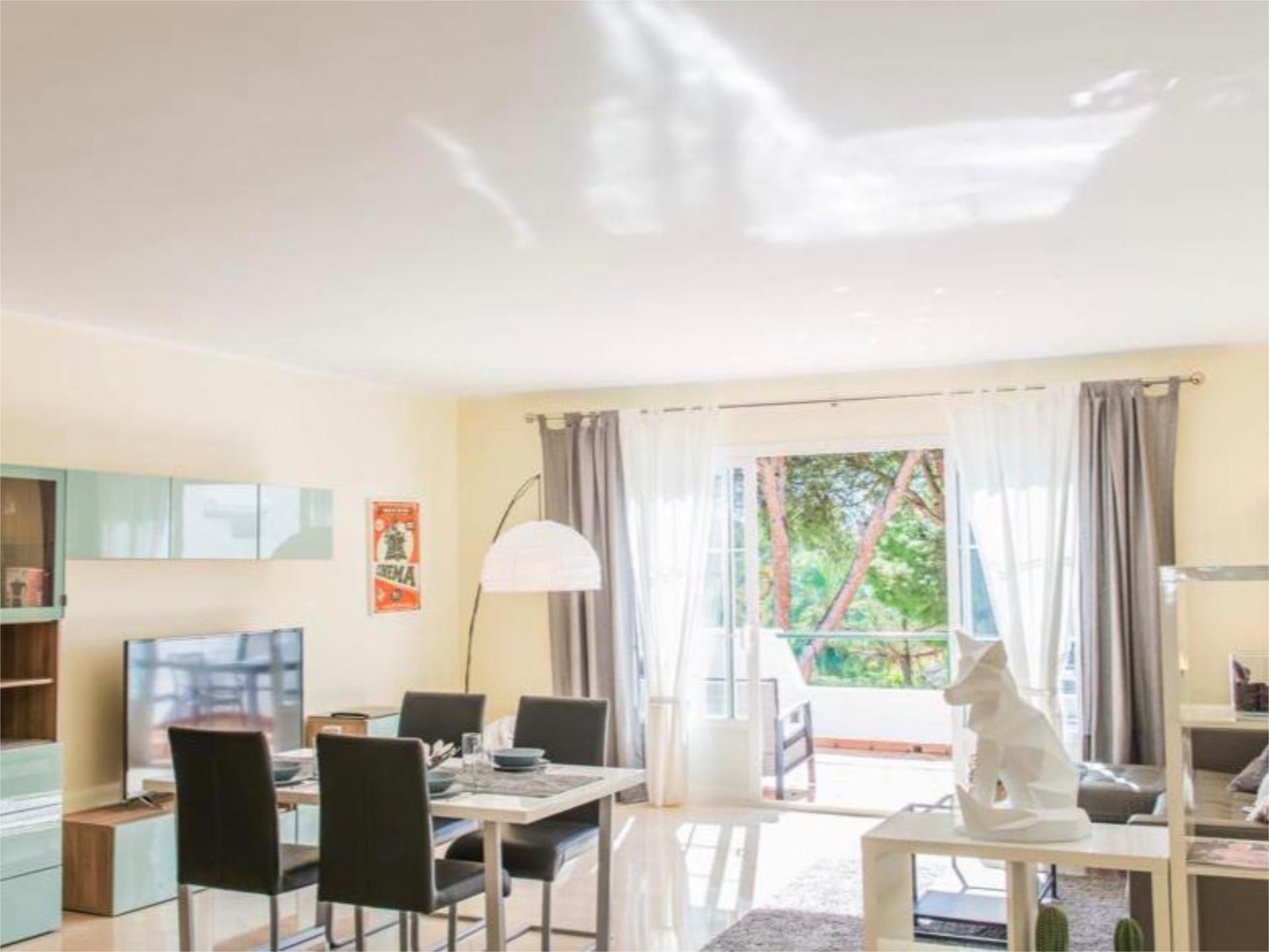 Dining room of Flat for sale in Estepona  with Air Conditioner, Heating and Terrace