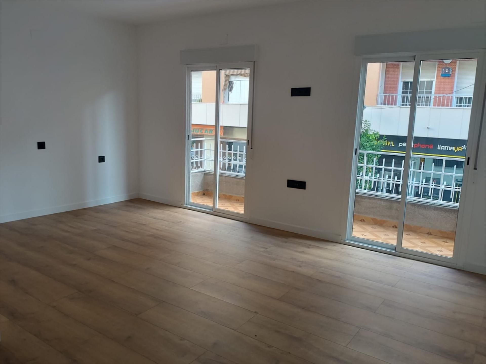 Pis en venda a Avenida Constitucion, 69, Torredelcampo Dormitori de Pis en venda en Torredelcampo amb Traster, Moblat i Balcó