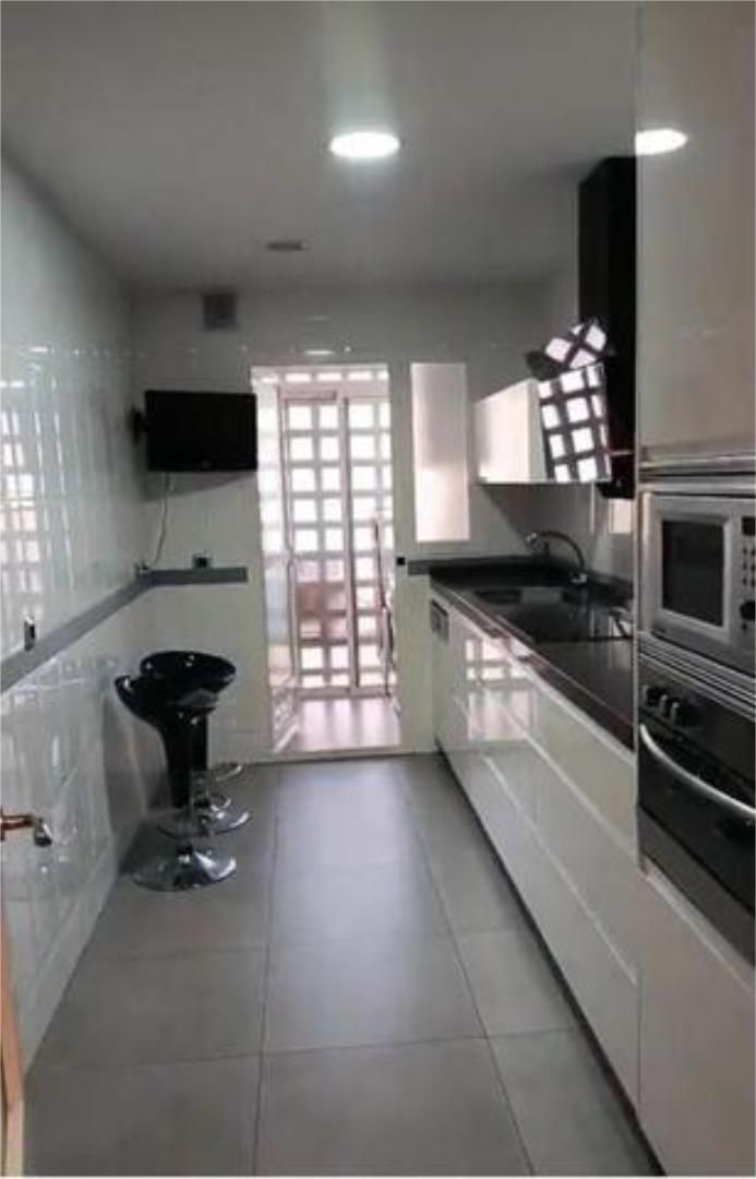 Cuina de Pis de lloguer en  Granada Capital amb Moblat