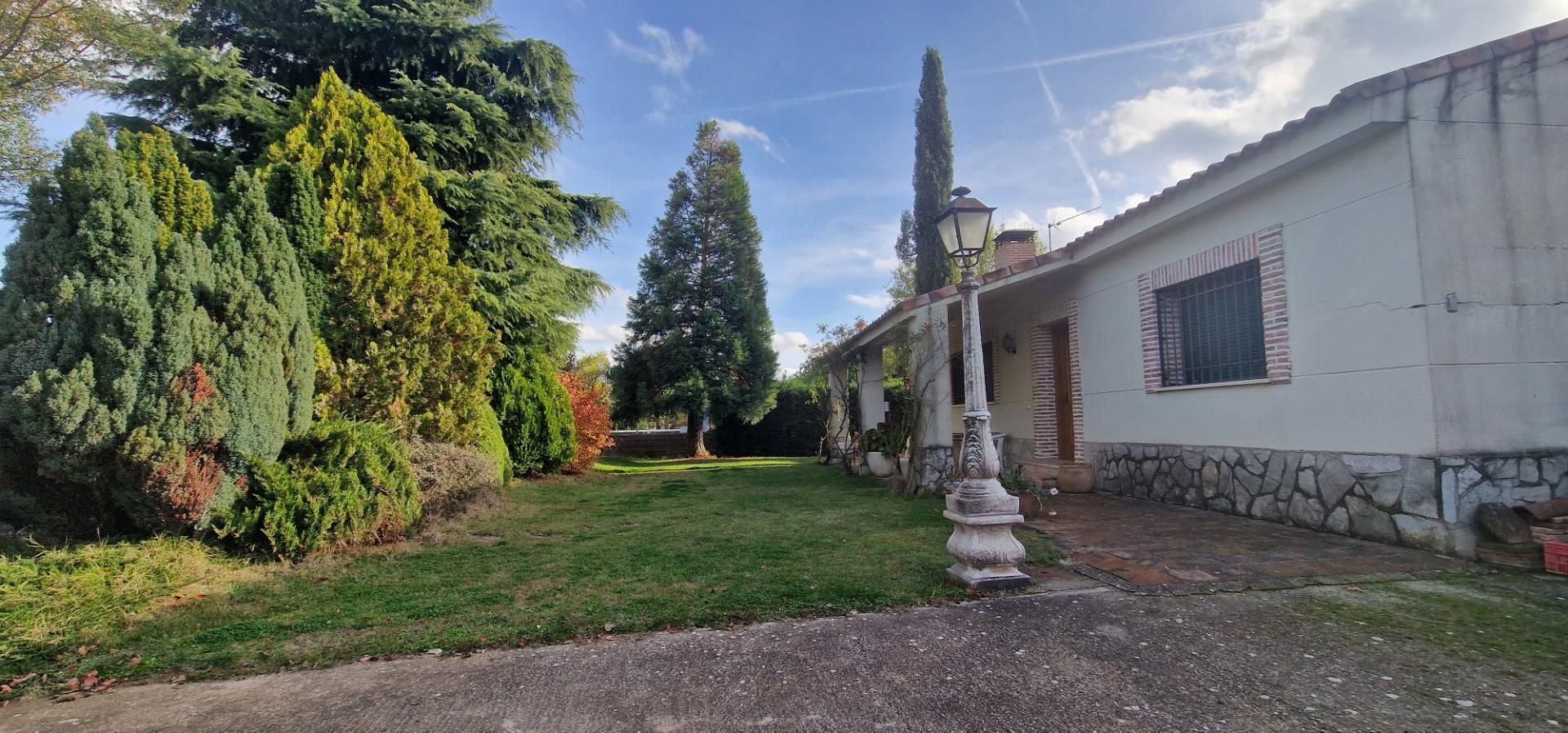 Jardí de Casa o xalet de lloguer en Nuevo Baztán amb Calefacció, Jardí privat i Traster